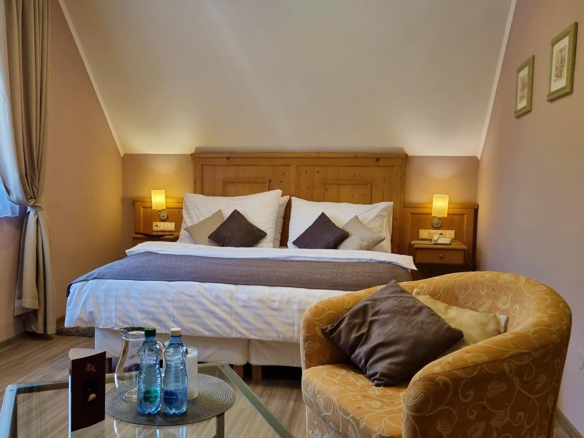 Wellness Hotel Zlatá Lípa Děčín Szoba fotó